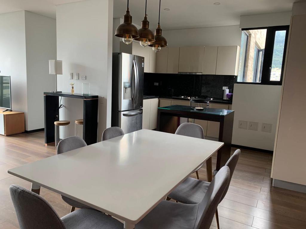 Apartamento amoblado barrio chicó - Imagen 13